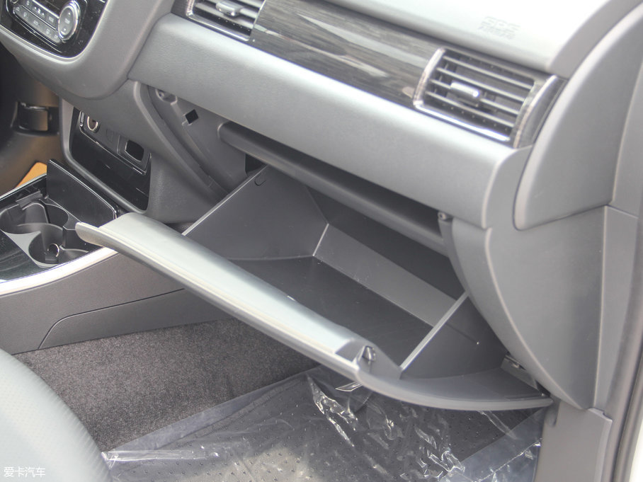 2018W{(ln) 2.0L (q)Θ(l)