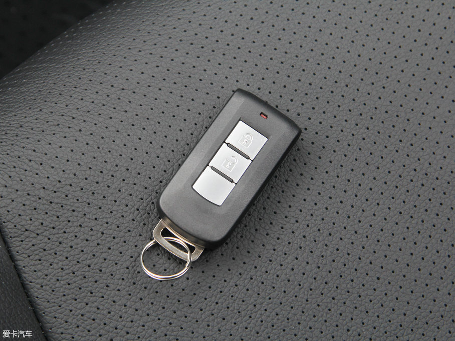 2018��W�{�� 2.0L ���Θ���