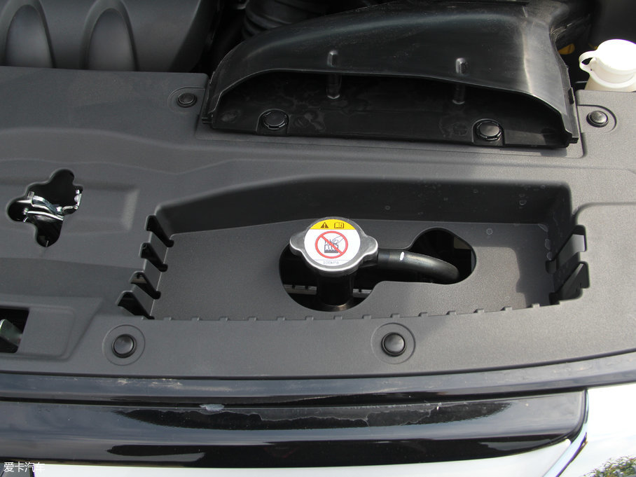 2018��W�{�� 2.0L ���Θ���