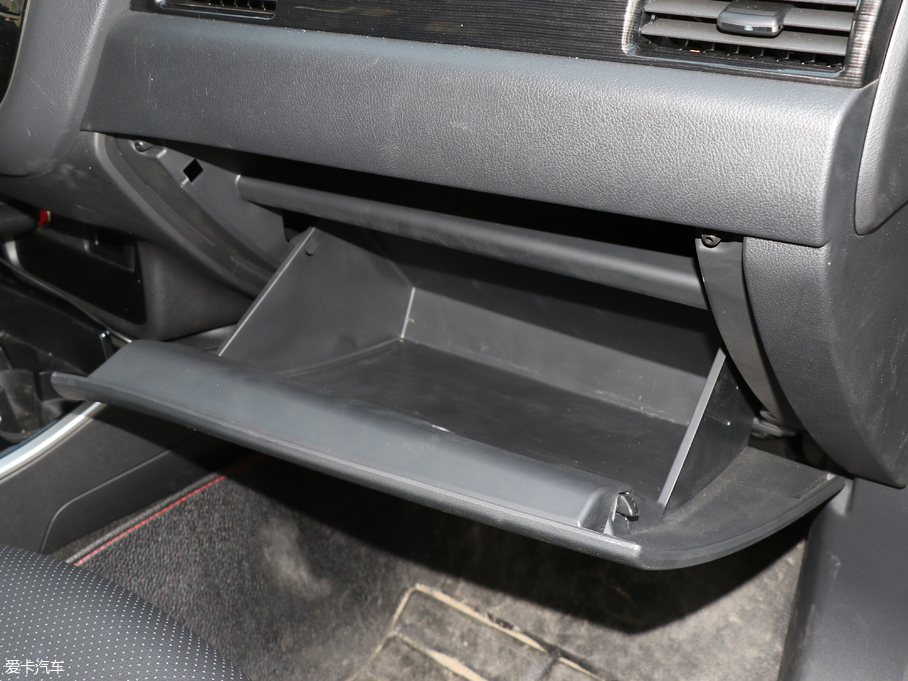 2018W{(ln) 2.0L (q)sҫ