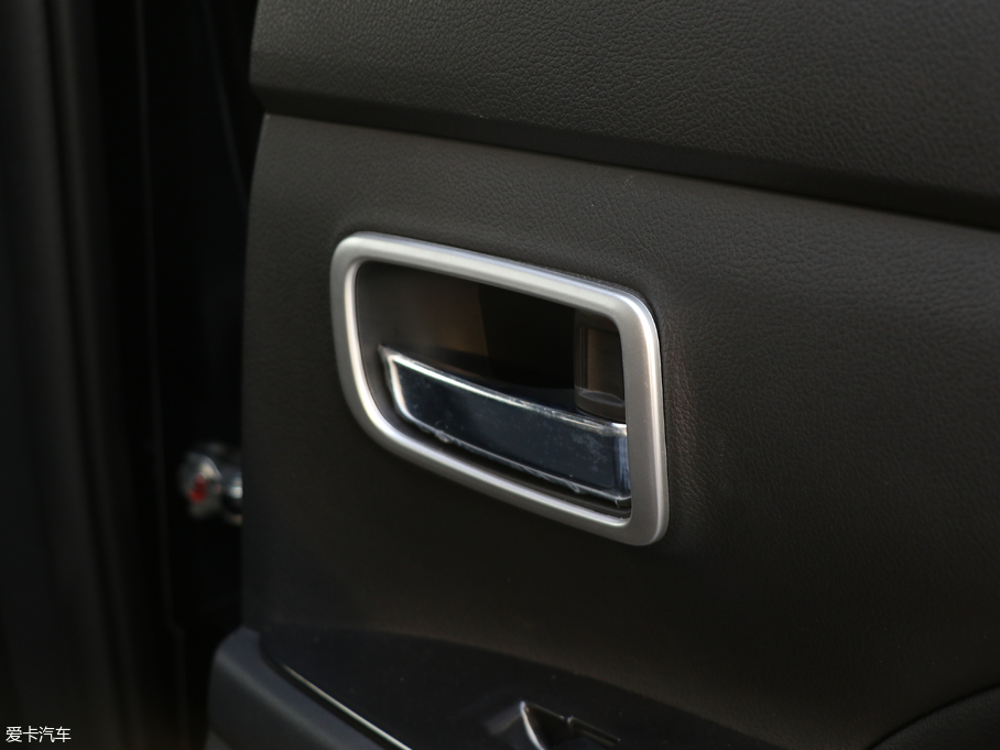 2018W{(ln) 2.0L (q)sҫ