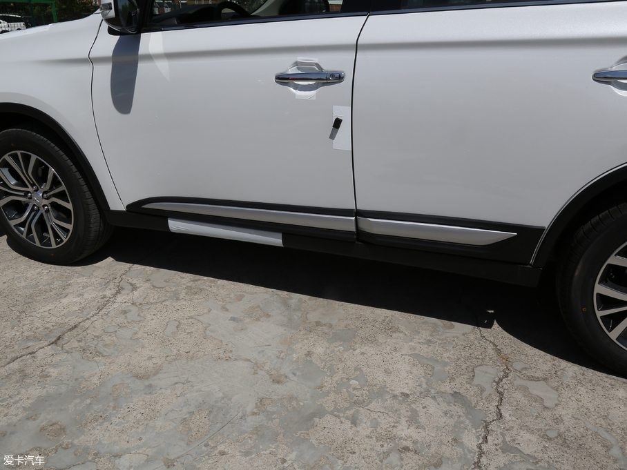 2018W{(ln) 2.4L (q)Ӣ