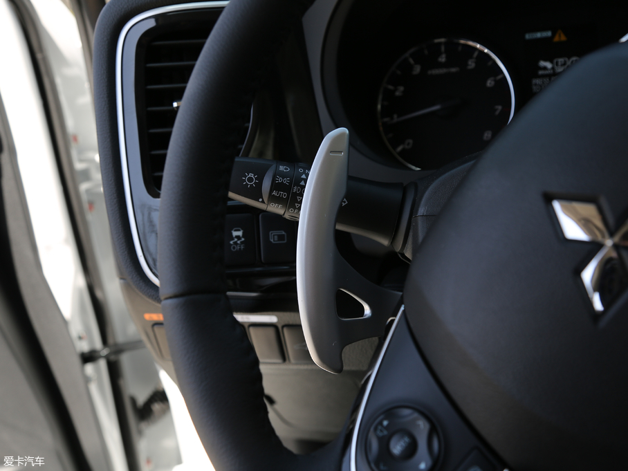 2018W{(ln) 2.4L (q)Ӣ