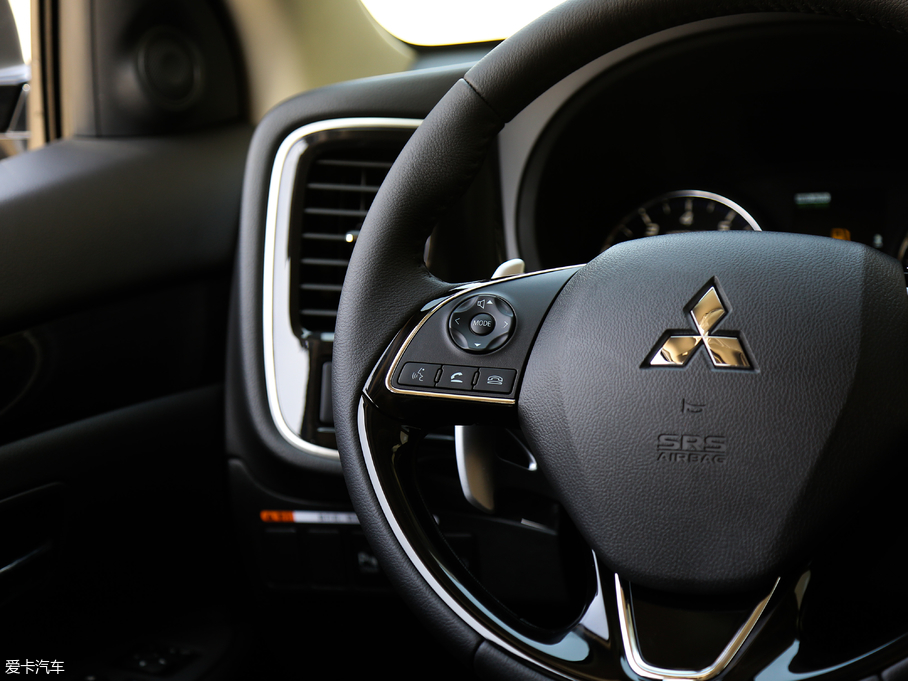 2018W{(ln) 2.4L (q)A