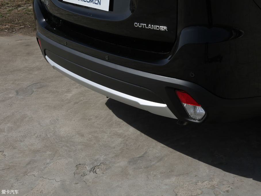 2018W{(ln) 2.4L (q)A