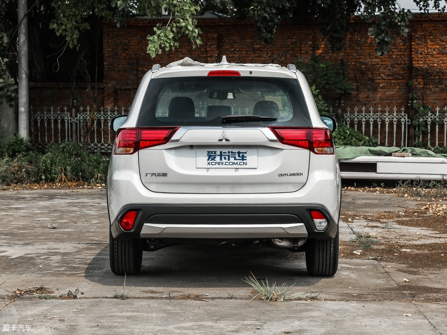 2018W{(ln) 2.0L (q)sҫ