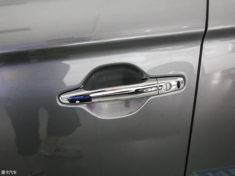 2018W{(ln) 2.4L (q)Ӣ