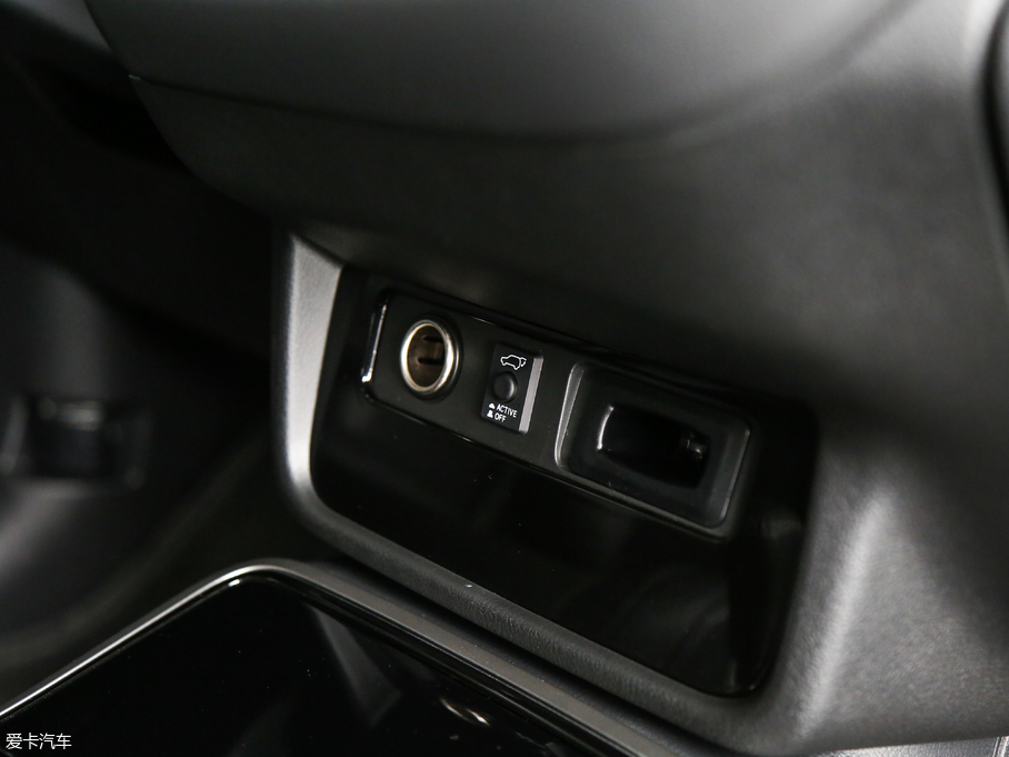 2018W{(ln) 2.4L (q)Ӣ