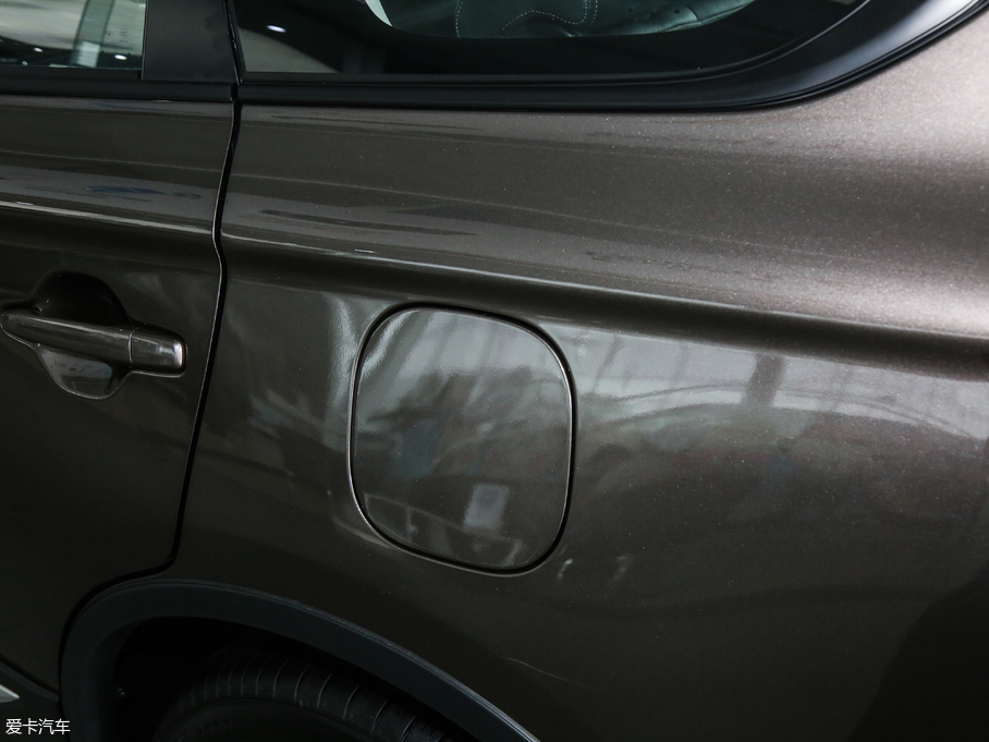 2018W{(ln) 2.0L (q)sҫ