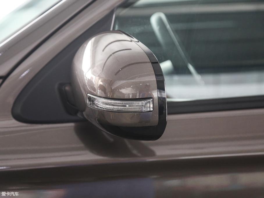 2018W{(ln) 2.0L (q)sҫ