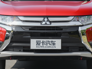 2018款2.4L 四驱尊贵版 中网