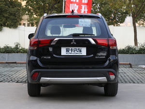 2018款2.0L 两驱荣耀版 正后	