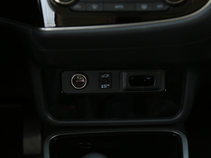 20182.4L 򌾫Ӣ п؅^