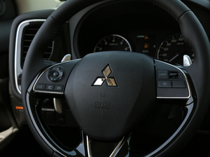 20182.4L 򌾫Ӣ п؅^