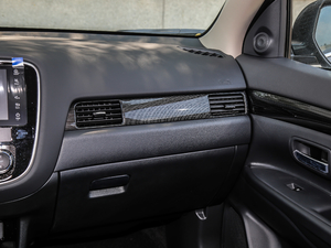 20182.4L 򌾫Ӣ п؅^