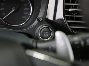 20182.4L 򌾫Ӣ п؅^