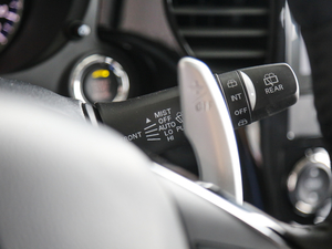 20182.4L 򌾫Ӣ п؅^