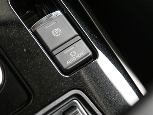 20182.4L 򌾫Ӣ п؅^