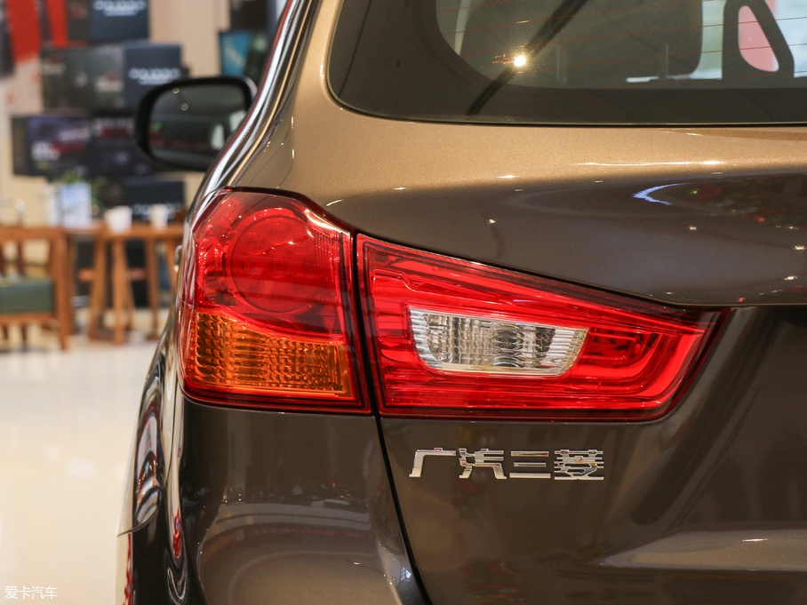 2018������ 1.6L �`�Ӱ�