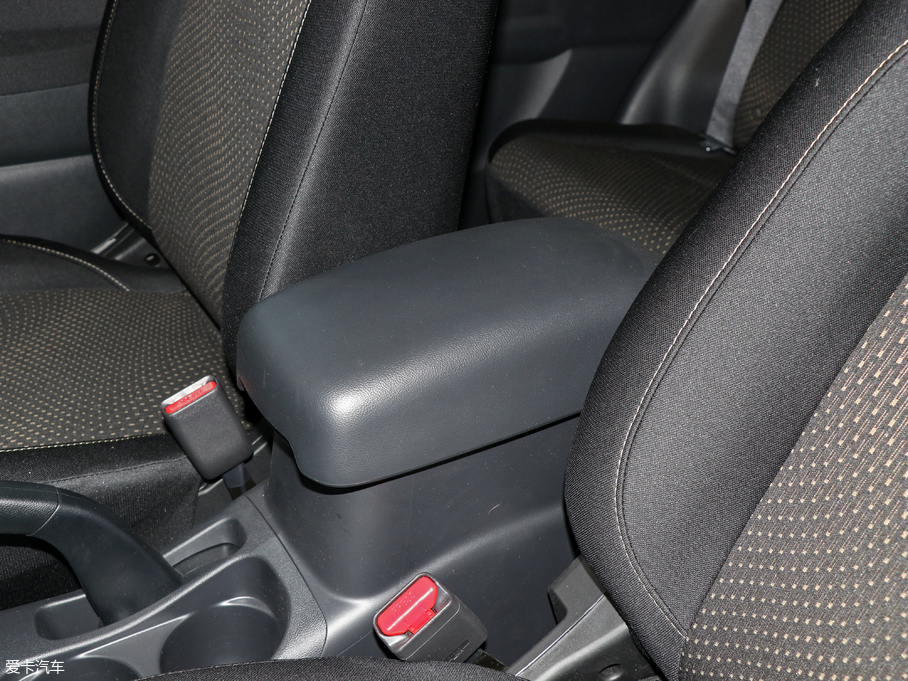 2018������ 1.6L �`�Ӱ�