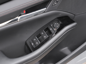 2020 2.0L Ԅ| {܇ƅ^	