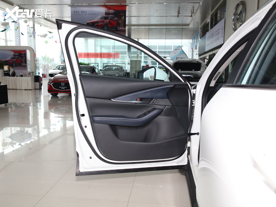 2020���R���_CX-30 2.0L �ԄӼΐ���