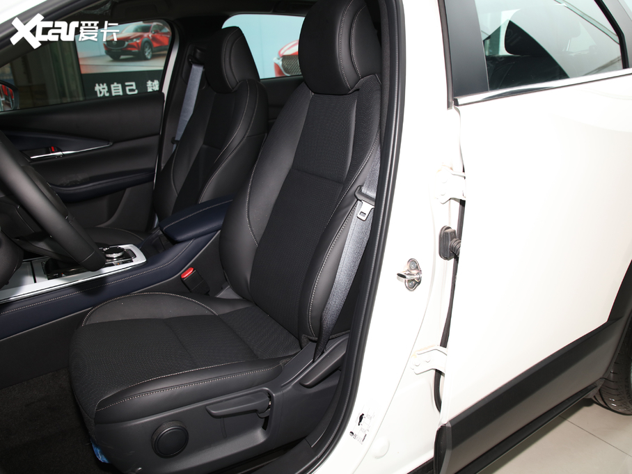 2020���R���_CX-30 2.0L �ԄӼΐ���