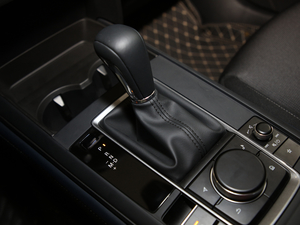 2020款2.0L 自动质悦型 换挡杆