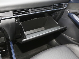 2022款2.0L 自动雅悦型 手套箱
