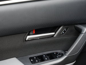 20232.5L ԄӐа п؅^