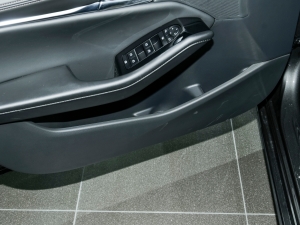 20232.0L Ԅ(dng)|(zh) ǰT(mn)(ch)g