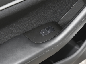 20232.0L Ԅ(dng)|(zh) ܇(ch)ƅ^(q)