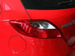 2011ńӰ 1.5L քӳֵ ^