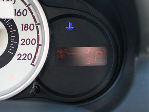 2011ńӰ 1.3L ԄӘ˜ п؅^