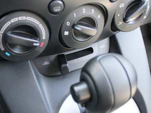 2011ńӰ 1.3L ԄӘ˜ п؅^