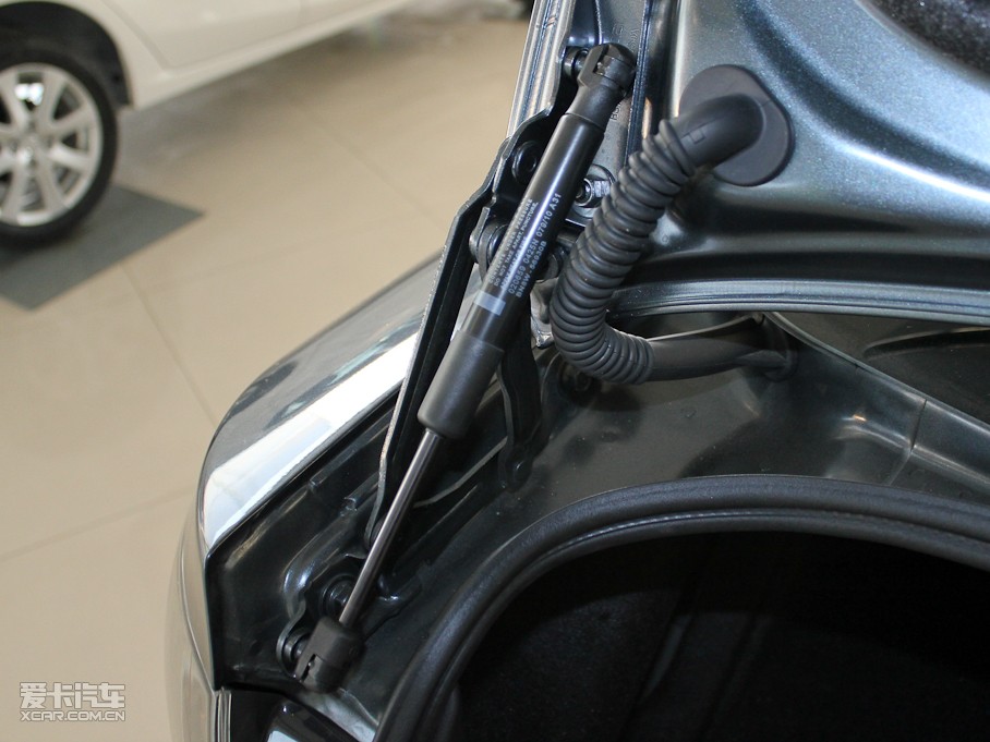 2010R_(d)3 (jng) 2.0L Ԅ\(yn)