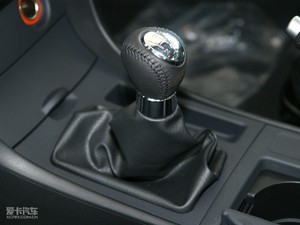 2010款经典款 2.0L 手动运动型 换挡杆