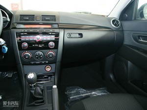 2010款经典款 2.0L 手动运动型 中控区