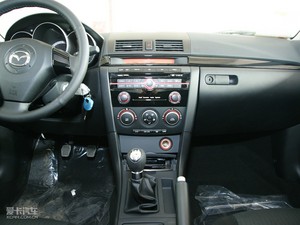 2010款经典款 2.0L 手动运动型 中控区