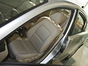 2010款经典款 1.6L 自动精英型 主驾驶座椅