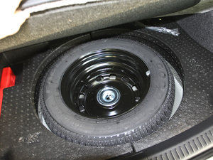 2010款经典款 1.6L 自动精英型 备胎