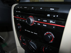 2010款经典款 1.6L 自动精英型 中控区