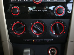 2010款经典款 1.6L 自动精英型 空调调节