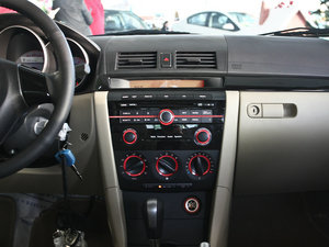 2010款经典款 1.6L 自动精英型 中控台
