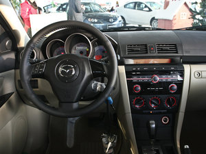 2010款经典款 1.6L 自动精英型 中控区
