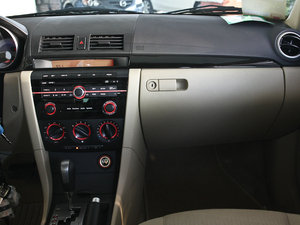 2010款经典款 1.6L 自动精英型 中控区