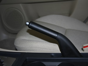 2010款经典款 1.6L 自动精英型 驻车制动器