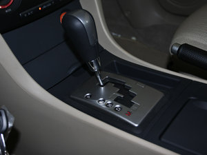2010款经典款 1.6L 自动精英型 中控区