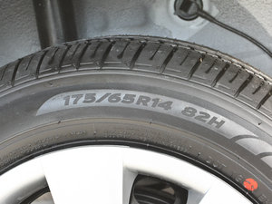 2011ńӰ 1.3L ԄӘ˜ ^