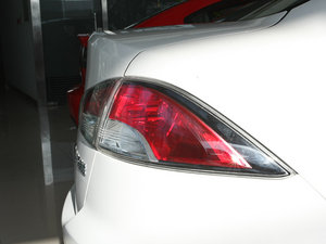 2011款炫动版 1.3L 自动标准型 细节外观